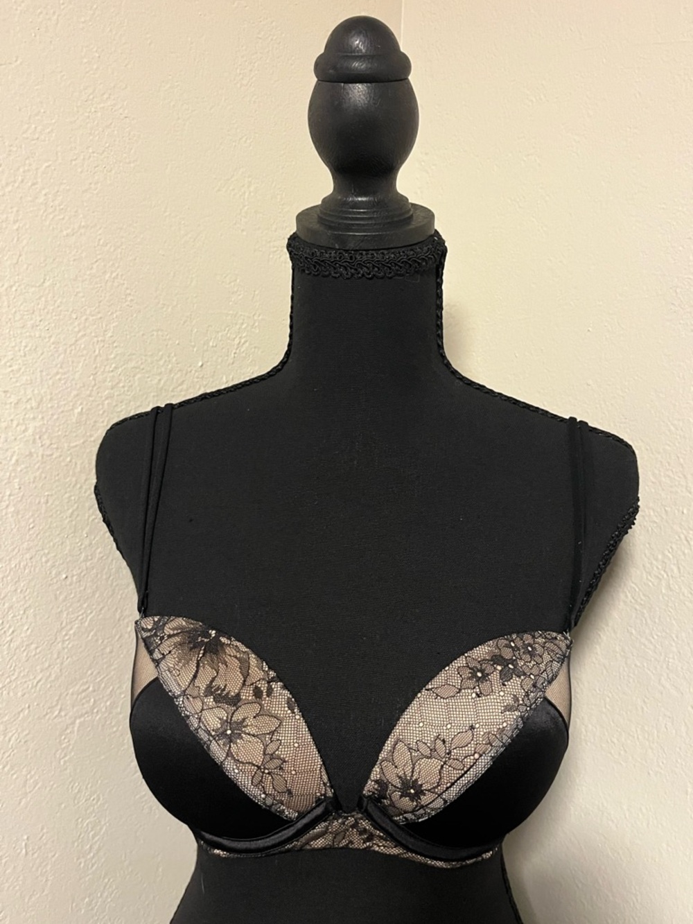 SALE!!! Victoria's Secret Multi-way Multiposition Lace Push-Up Bra -34C